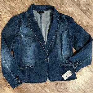 Jean jacket puffy shoulder INC brand NWT dl
